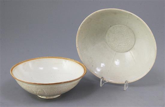 Two Chinese Qingbai bowls, Song dynasty, 16cm